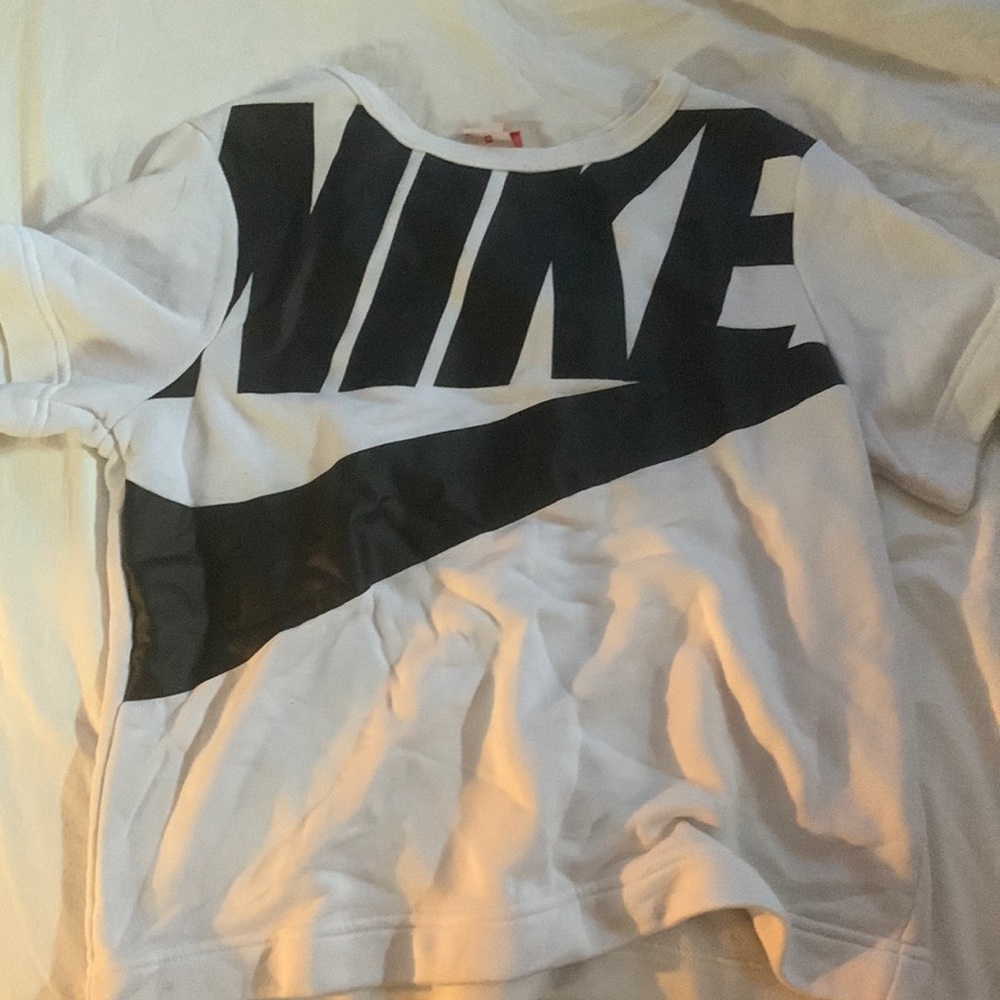 Nike crop